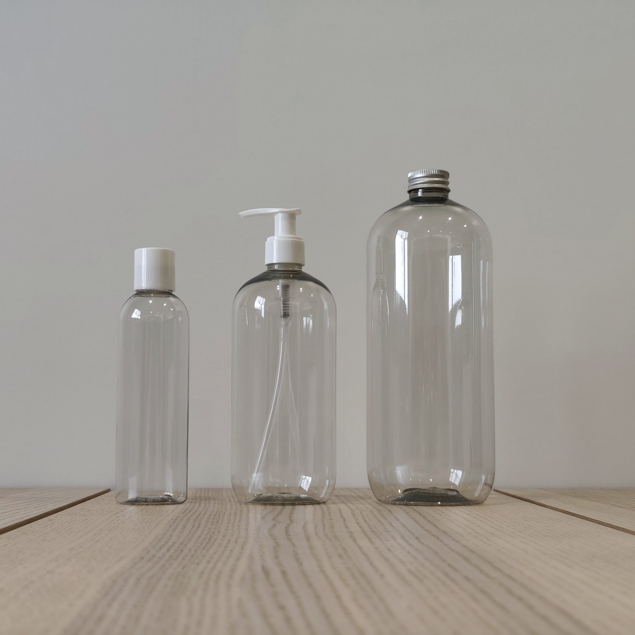 Trois bouteille vide de taille différent