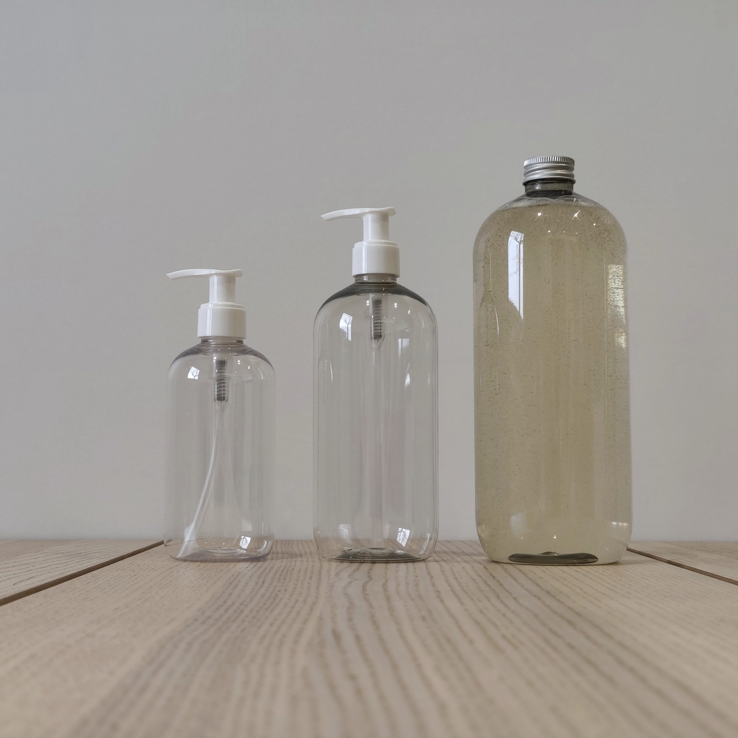 Trois bouteille vide de taille différent