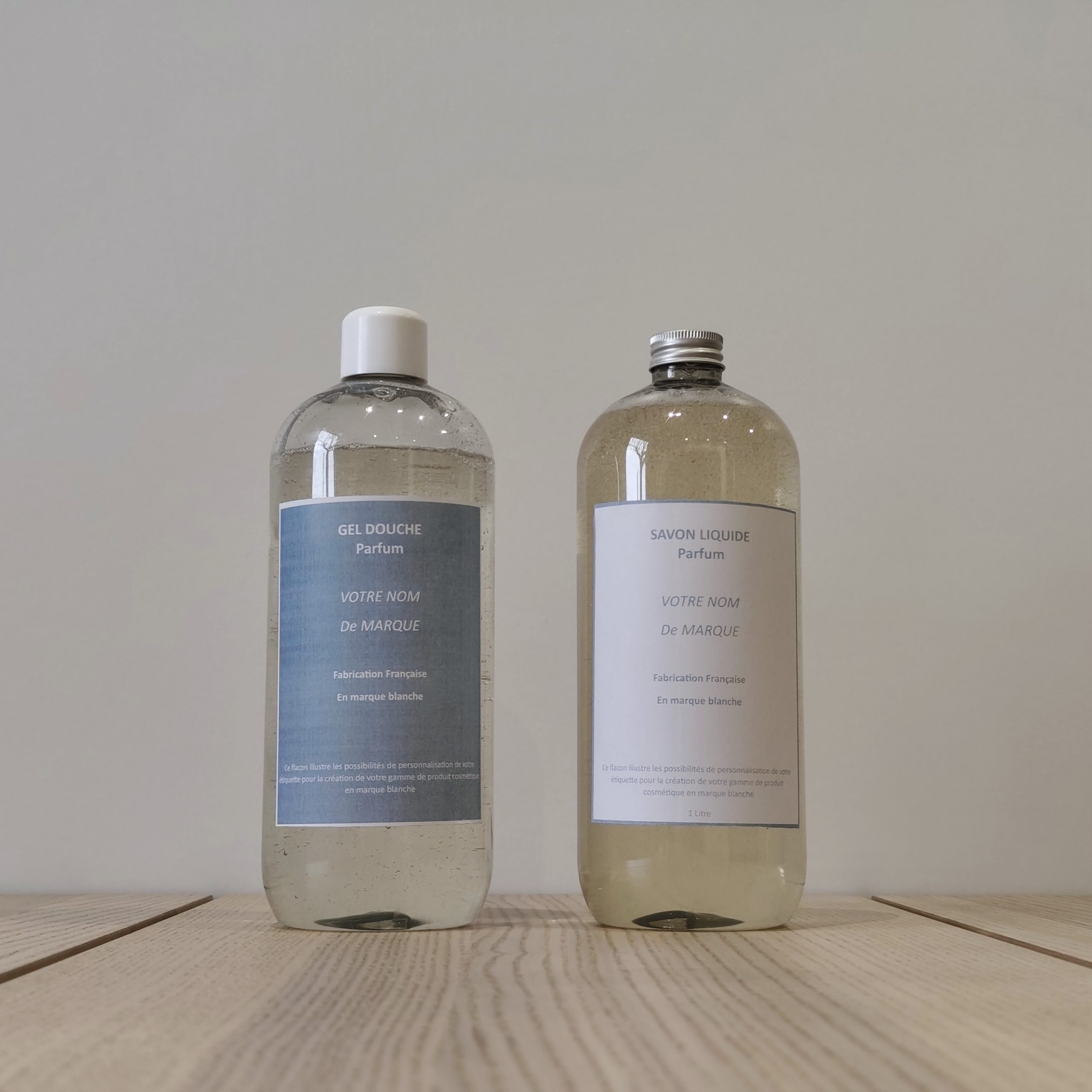 Deux grand flacon remplie